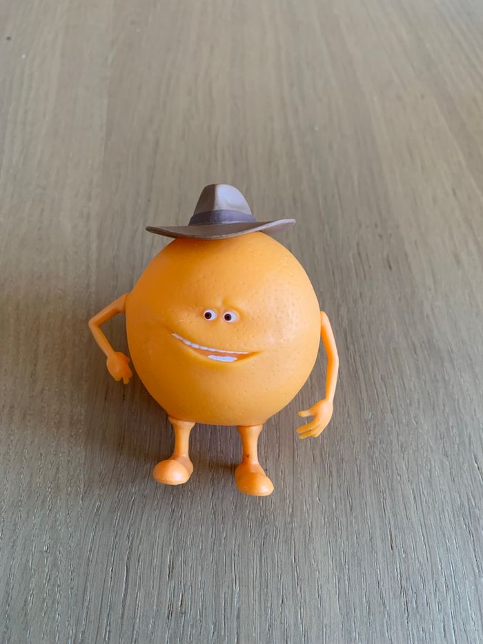 Figurine orange Oasis de 2018