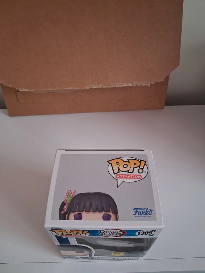 Figurine Funko Pop Kanao Tsuyuri 1305 GITD Demon Slayer - photo numéro 2