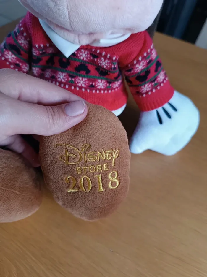 Peluche Mickey Noël Disney 2018 authentique - photo numéro 2