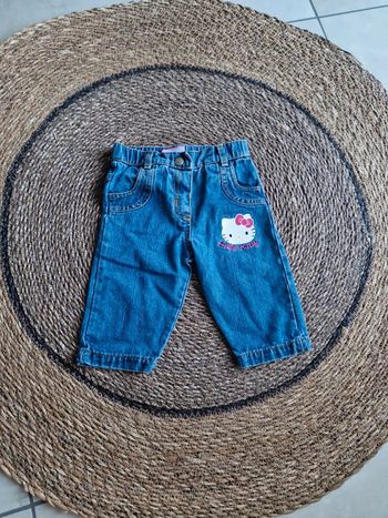 Joli pantalon Hello Kitty taille 3 mois