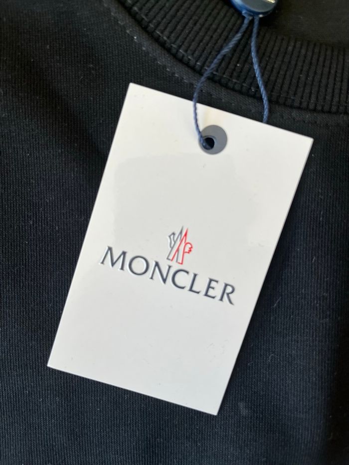 Pull Monclr - photo numéro 3