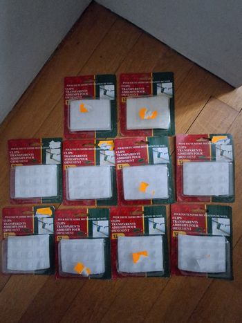 Lot d'attaches pour guirlandes électrique