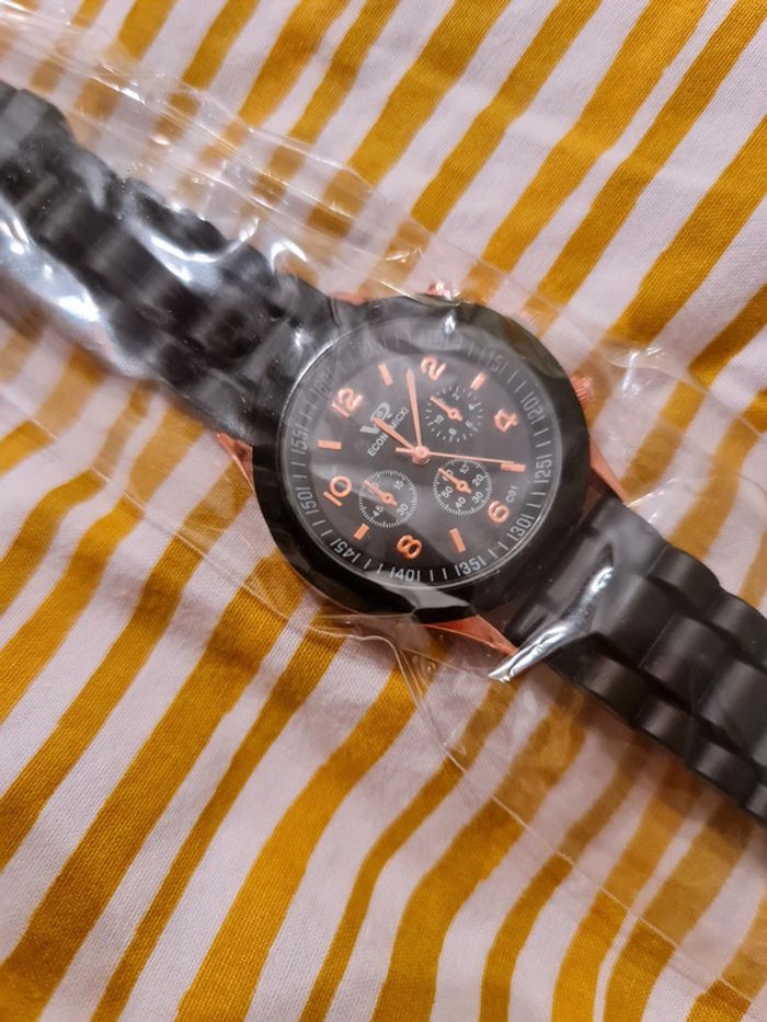 Montre femme neuve