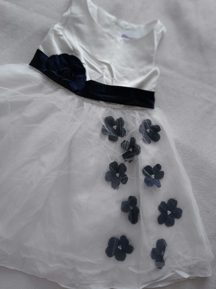 🌸 Robe - Taille 4 ans 🌸 - photo numéro 2