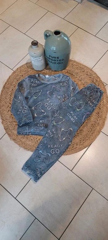 Pyjama 2 pièces garçon Taille 9 ans