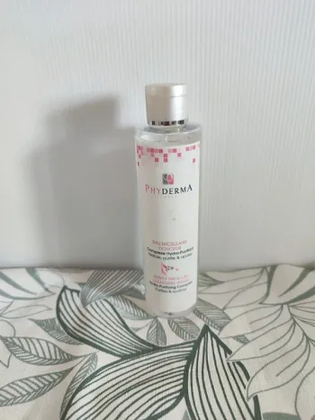 Phyderma eau micellaire douceur 200ml valeur 14€  à utiliser 12 mois après ouverture