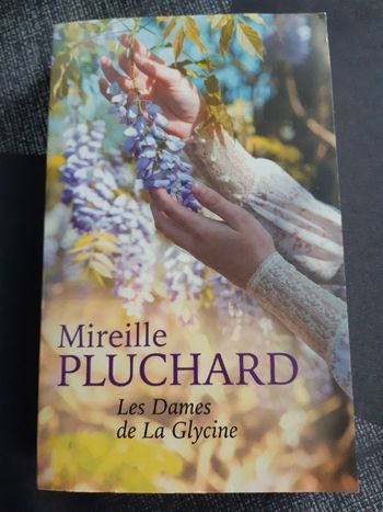 "La dame de la Glycine" de Mireille Pluchard