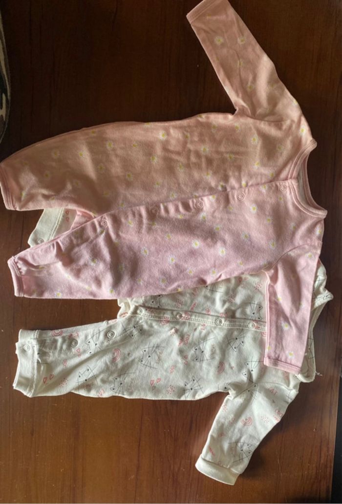 đž Pyjamas bĂ©bĂ© fille â Lot de 2 â 1 mois đ¶đ
