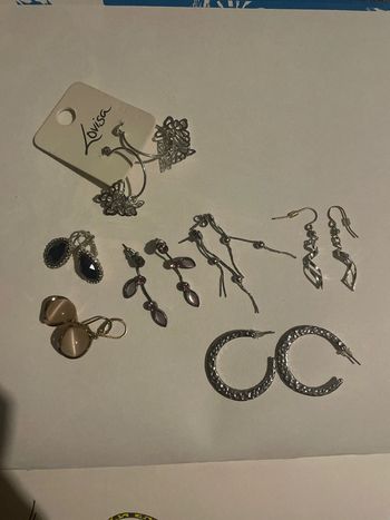 Lot des 7 paire de boucles d’oreilles