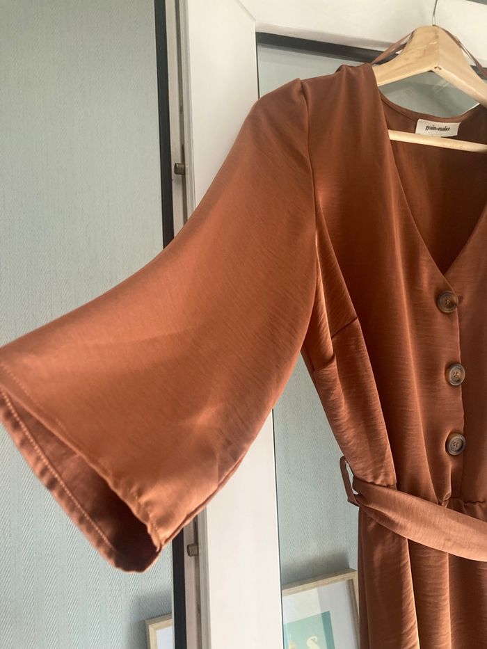 Robe satinée marron caramel mi-longue, T40, Grain de Malice - photo numéro 5