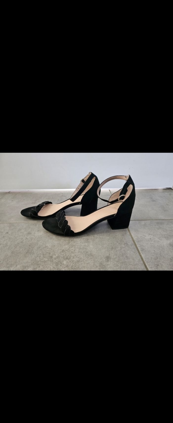 Sandales à talons noires - photo numéro 8