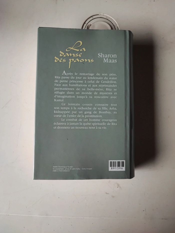 Livre la danse des paons - photo numéro 4