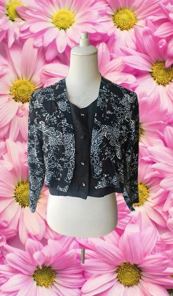 Blouse courte avec boléro a motifs intégré, sans marque, taille 38