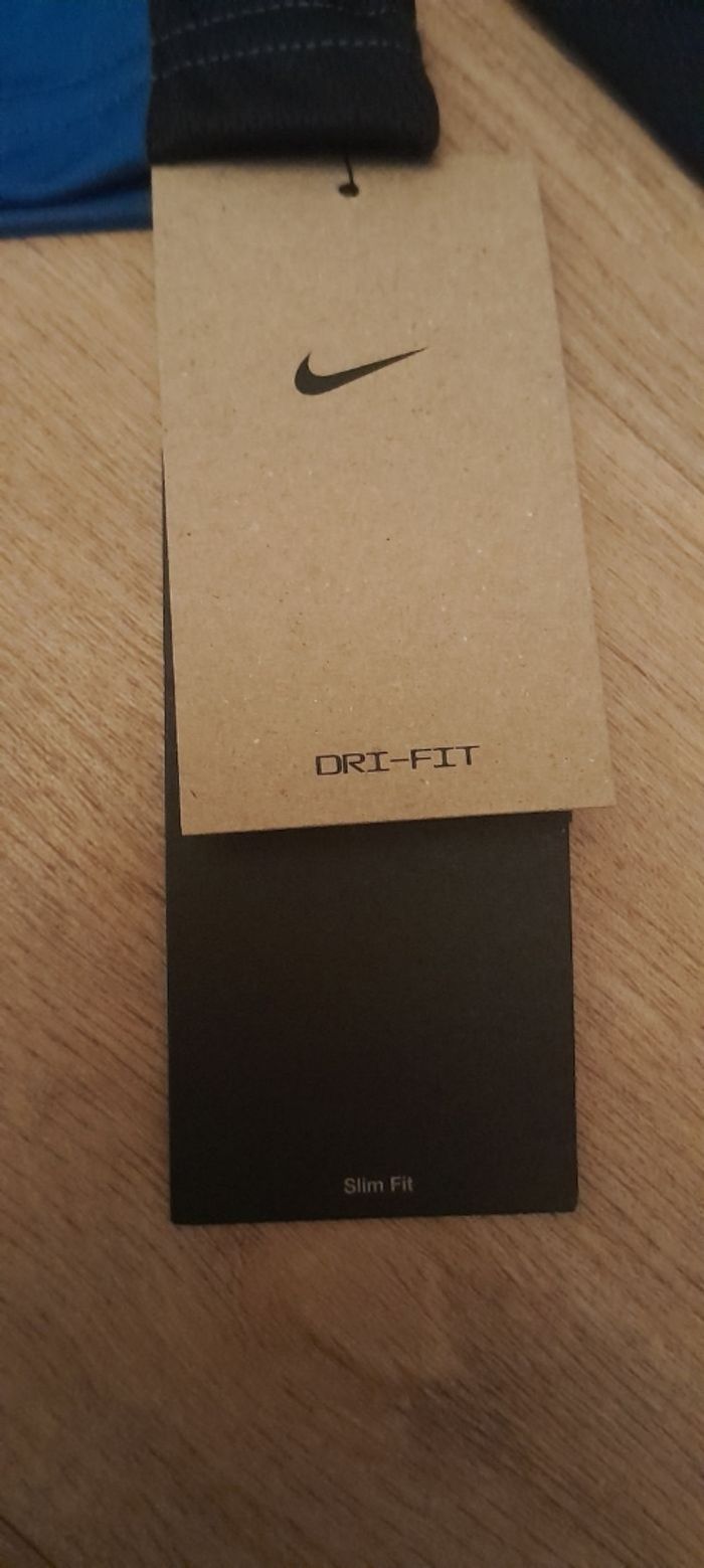 Haut de sport Nike Dri-Fit - photo numéro 4