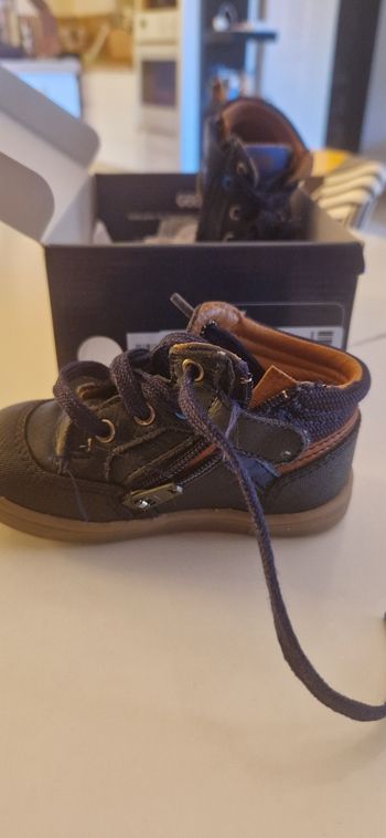 Chaussures enfant taille 21