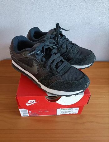 Tennis Nike Wmns MD runner 2