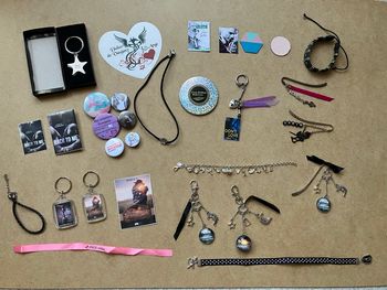 Lot de 30 goodies livresques (1€)