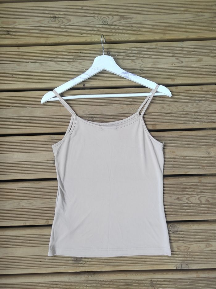 Lot de 2 Débardeurs Fins – Beige & Rouge – Taille M – Très Bon État – BaBasic - photo numéro 6