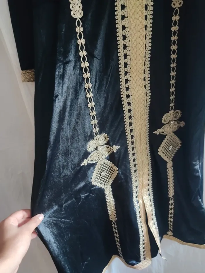 Caftan noir en velours - photo numéro 3