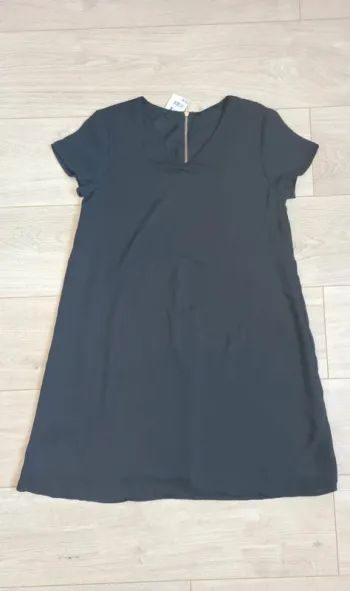 Robe noire 36 neuve avec étiquette