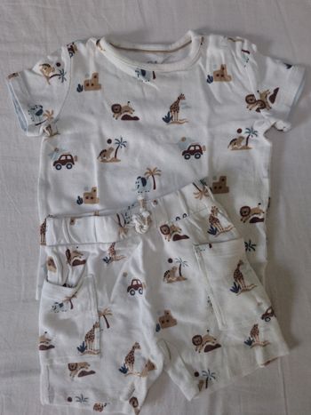 Ensemble short/tee-shirt C&A 18 mois