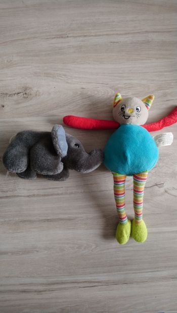 Lot de 2 peluches