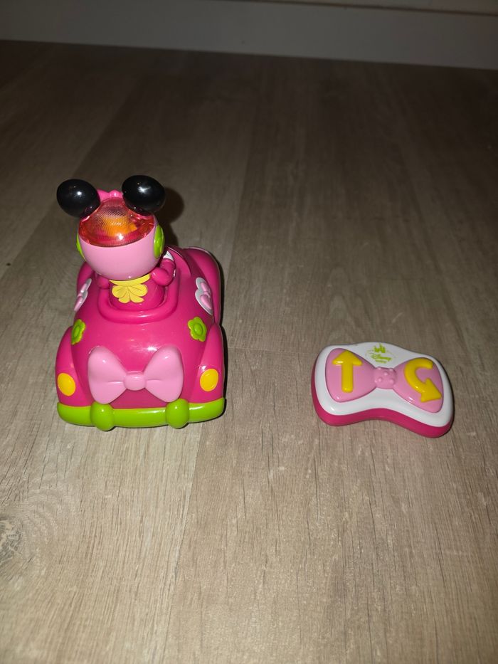 Voiture télécommandée Minnie Mouse Disney - photo numéro 2