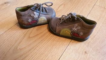 Chaussures 1er pas T 19