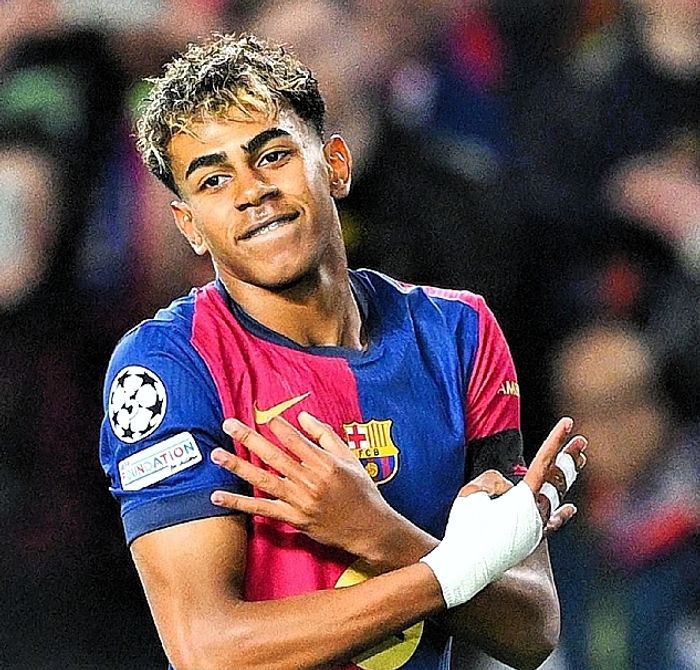 Maillot Lamine Yamal Barcelone - photo numéro 4