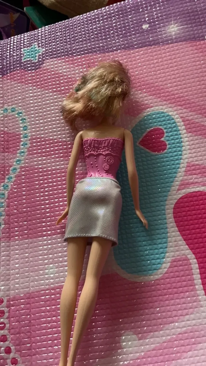Barbie + jupe - photo numéro 5