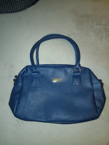 Petit sac a main bleu marine foncé ( Neuf )