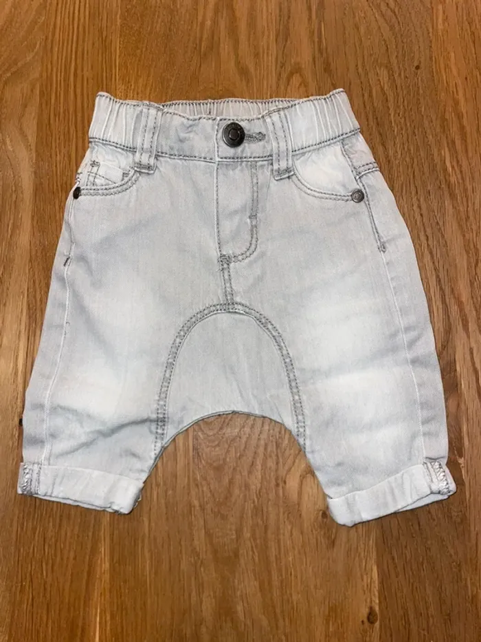 Lot pantalon jean 3 mois - photo numéro 4