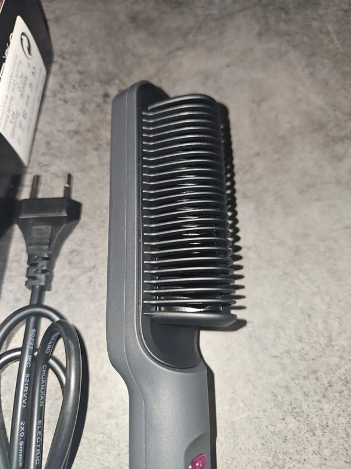 [NEUF] Brosse lisseur à cheveux - photo numéro 2
