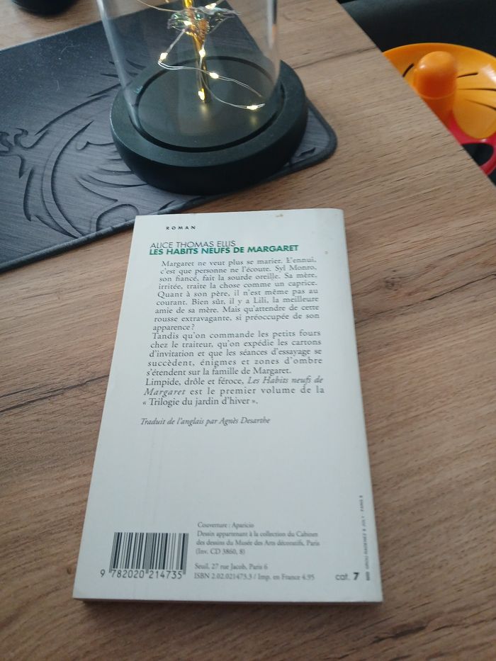 LIVRE LES HABITS NEUFS DE MAGARET DE ALICE THORIS ELLIS - photo numéro 2
