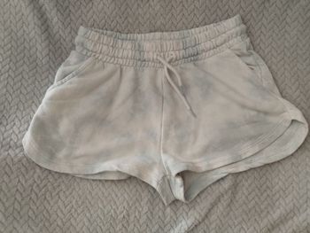 Short fille