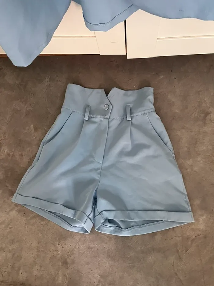 Ensemble bleu clair short et veste - photo numéro 3