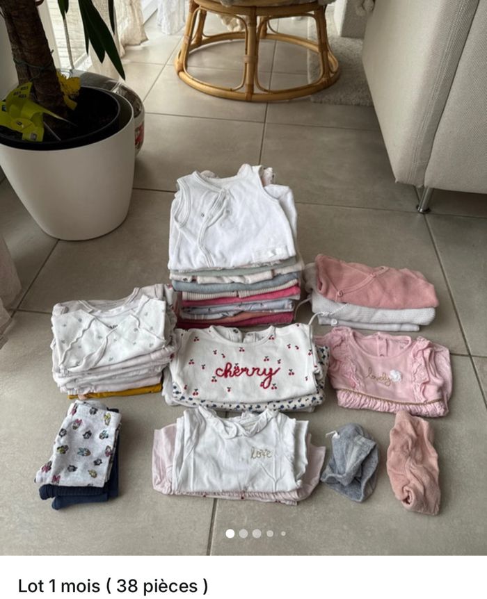 Lot 1 mois bébé fille