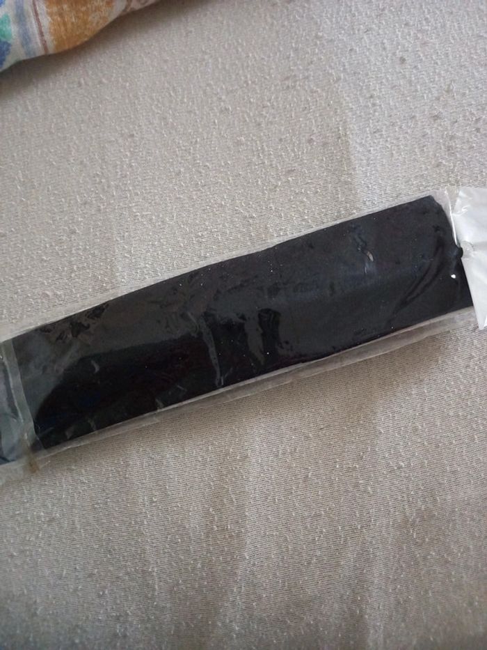 Bandeau noir - photo numéro 3