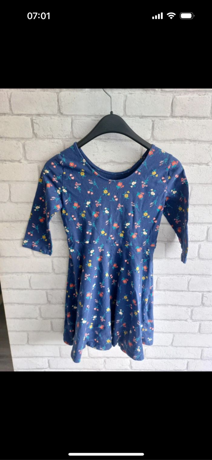 Robe Old Navy taille 8 ans - photo numéro 2