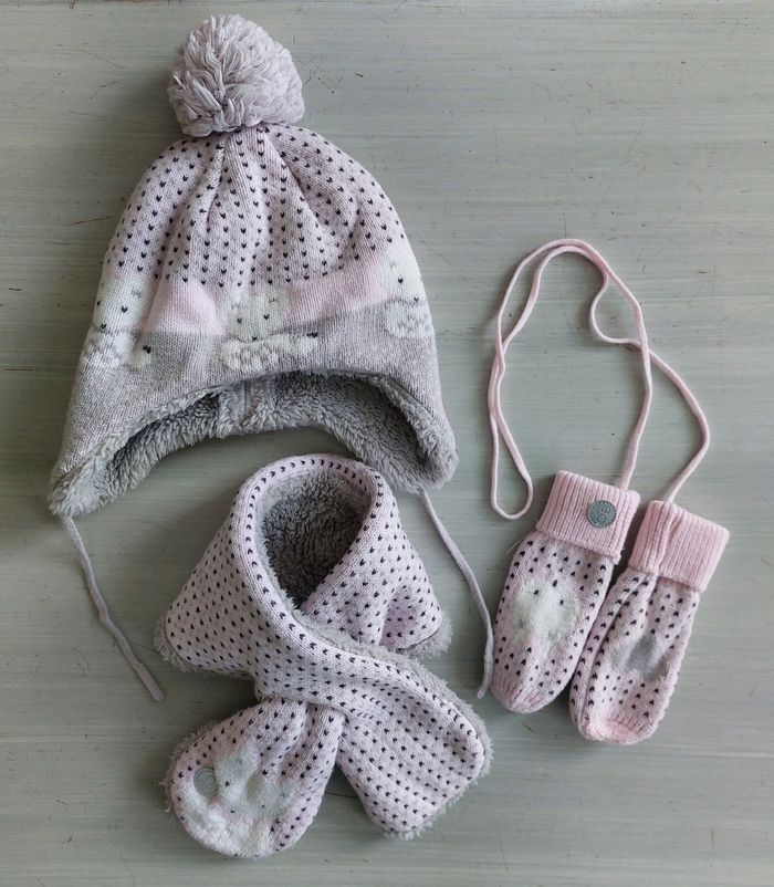 Set bonnet + écharpe + moufles 6-12M