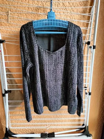 Top manches longues brillant noir et gris t46 kiabi