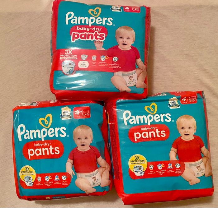 Lot 3 paquets neufs 81 pants taille 4