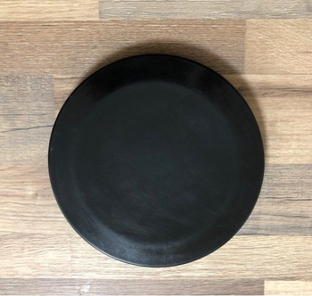 dessous de plat rond noir en plastique