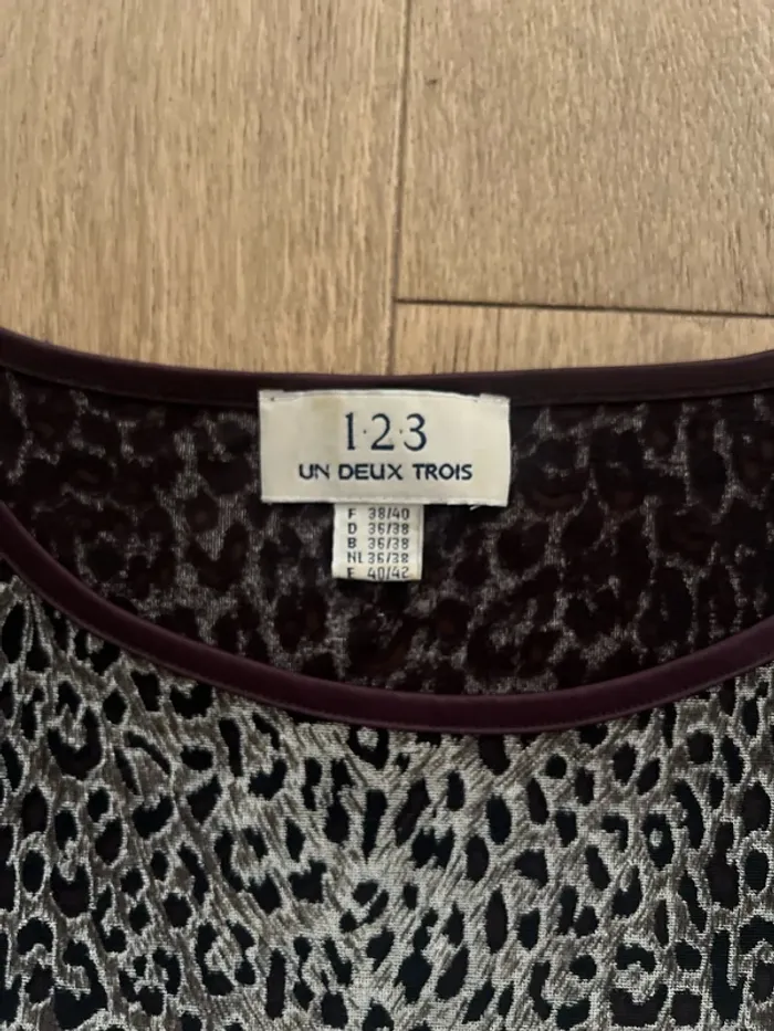 Débardeur panthère 123 taille 38/40 très bon état - photo numéro 2