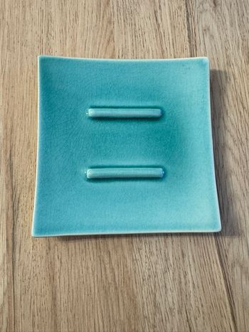Porte savon carré turquoise vintage Savon Gemme Vallauris