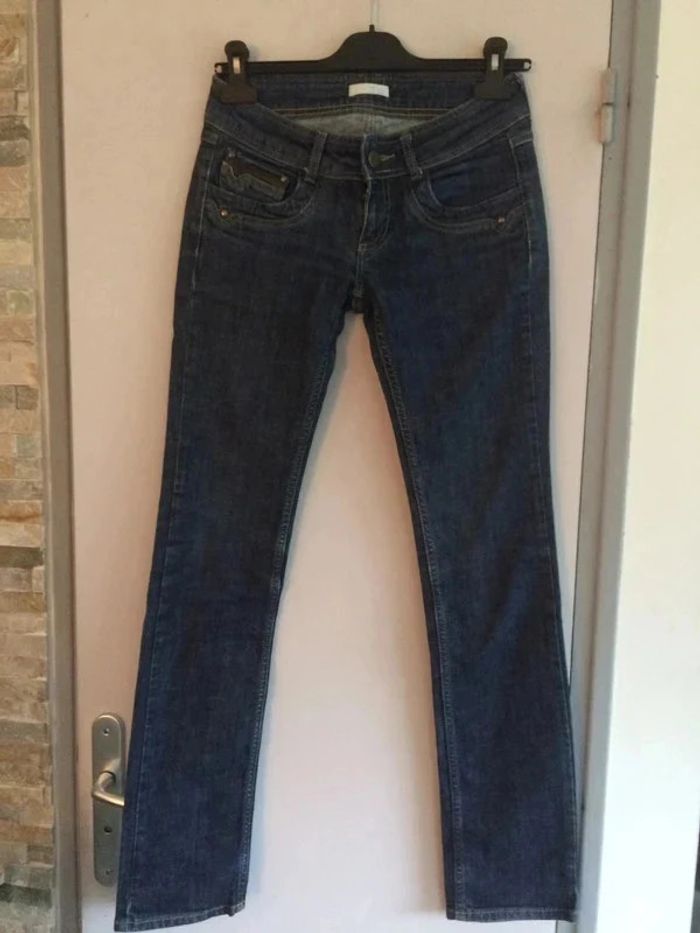 Jean taille basse 36