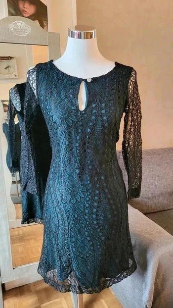 Magnifique robe dentelle chic Tara Jarmon Taille 38