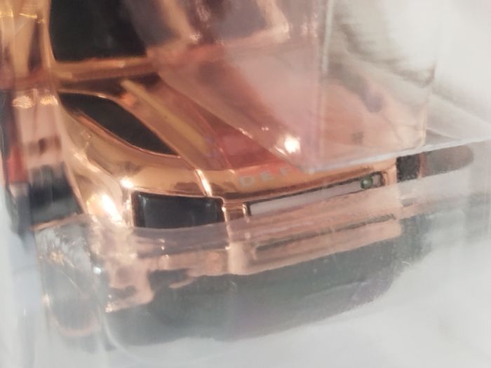 Majorette Land Rover Defender 90 Rose Gold Édition 2022 Série Prémium cars - photo numéro 4