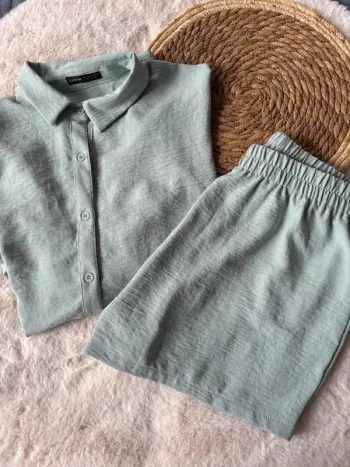 Ensemble fluide vert eau