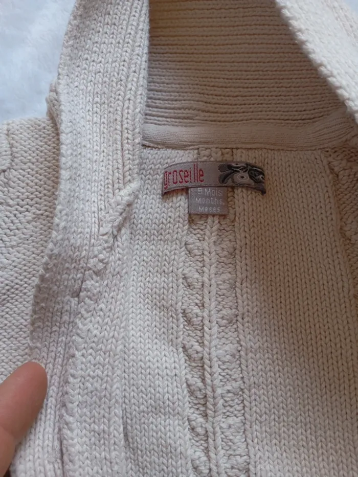 Petit gilet 9 mois groseille - photo numéro 2